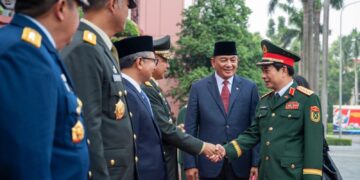 Panglima TNI dan Menhan RI Perkuat Kerja Sama Pertahanan Strategis dengan Vietnam
