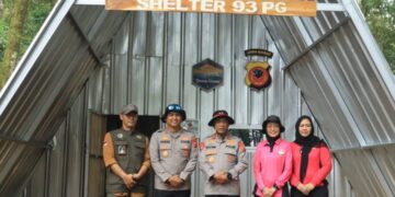 Kapolda Jabar Resmikan Shelter Pesat Gatra 93 di Gunung Ciremai, Pimpin Pendakian Sambut HUT ke-80 RI