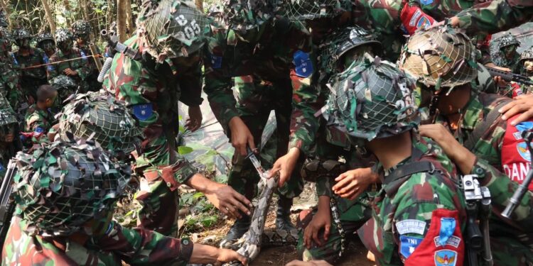 Prasis Semaba PK TNI AU A-55 Latihan Survival, Asah Mental dan Keterampilan Bertahan Hidup