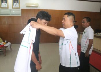 Lepas Kontingen Popda dan Peparpeda, Wabup Tekankan Sportivitas dan Jaga Nama Baik Daerah