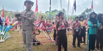 Ribuan Siswa Kecamatan Ciemas Meriahkan HUT Pramuka ke-64 di Lapang Sindanghayu