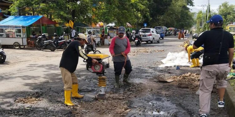 UPTD PU Palabuhanratu Tambal Ruas Ahmad Yani