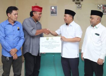 Wakil Bupati Serahkan Rumah Layak Huni kepada Penerima Manfaat di Desa Jayabakti, Cidahu