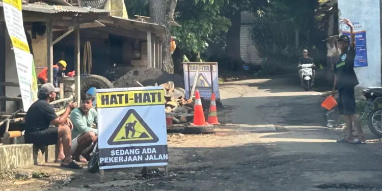 UPTD PU Wilayah III Cicurug Bangun Gorong-gorong di Ruas Jalan Pakuwon–Cipeuteuy