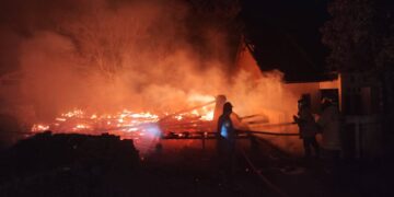 Damkar Sukabumi Tangani Kebakaran Rumah di Ciemas, Upaya Pemadaman Berlangsung Cepat