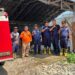 Desa Cikahuripan Bersama Damkar Kabupaten Sukabumi Bersihkan TPS Sementara