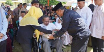 Pemkab Sukabumi Bagikan Daging Sapi Kurban dari LAZNAS Bakrie Amanah kepada Masyarakat