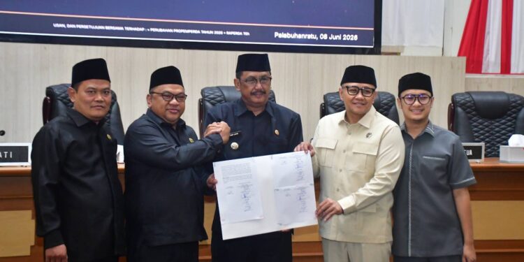 DPRD dan Pemkab Capai Kesepakatan Dua Raperda, Bupati Soroti Pentingnya Sinergi
