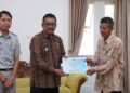 Bupati Dampingi Penyerahan Santunan Jasa Raharja kepada Ahli Waris Korban Kecelakaan Lalu Lintas