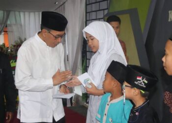 Sekda Tekankan Pentingnya Menjaga Nilai Keagamaan dalam Milad dan Pengukuhan Pengurus YATSHI