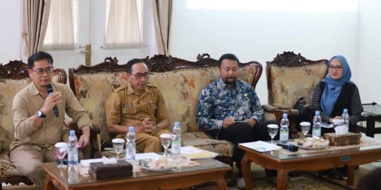Kejar Target UHC, Pemkab Sukabumi Bersama Tim Percepatan Jabar Lakukan Pemetaan