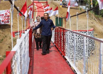 Sekda Ikuti Peresmian Jembatan Garuda dan Titik Air Bersih oleh Presiden Republik Indonesia