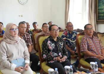 SEKDA IKUTI RAKORNAS PERCEPATAN VERVAL PEMBANGUNAN GERAI KDKMP, PASTIKAN KESIAPAN FISIK DAN ADMINISTRASI