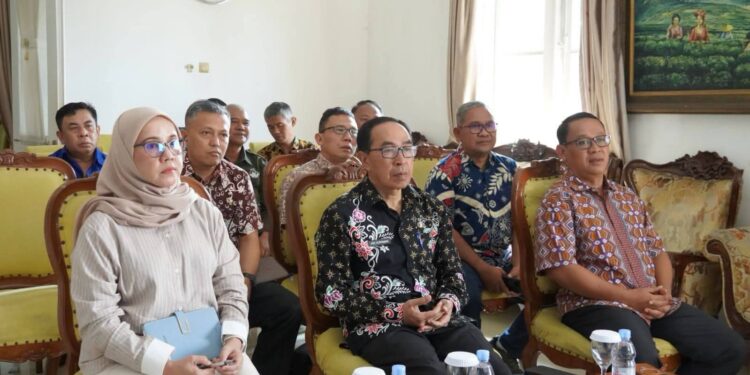 SEKDA IKUTI RAKORNAS PERCEPATAN VERVAL PEMBANGUNAN GERAI KDKMP, PASTIKAN KESIAPAN FISIK DAN ADMINISTRASI