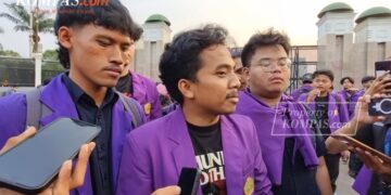 Unjuk Rasa di Depan Gedung DPR RI, Mahasiswa Universitas Pakuan Usung Enam Tuntutan