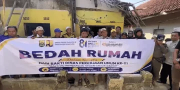 Hari Bakti PU ke-81, Dinas PU Sukabumi Bedah Rumah Rutilahu Warga Surade