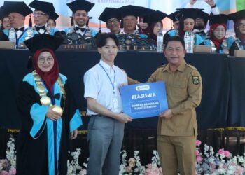 Mastaka Ummi, Pemkab Sukabumi Salurkan Beasiswa Bupati “Generasi Mencrang