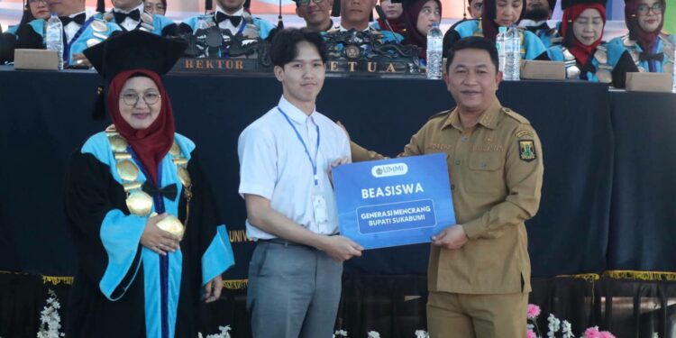 Mastaka Ummi, Pemkab Sukabumi Salurkan Beasiswa Bupati “Generasi Mencrang