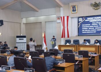 Bupati Sampaikan Jawaban atas Pandangan Umum Fraksi dalam Rapat Paripurna DPRD