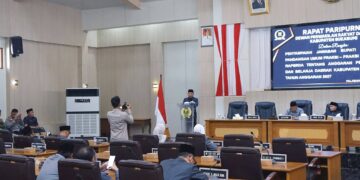 Bupati Sampaikan Jawaban atas Pandangan Umum Fraksi dalam Rapat Paripurna DPRD