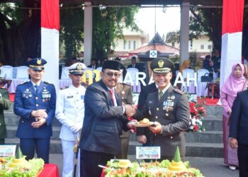 Hadiri upacara HUT ke-81 TNI, Bupati dorong penguatan sinergitas dengan masyarakat