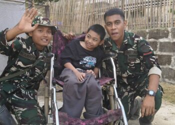 Selain Bangun Desa, Satgas TMMD 130 Sukabumi Hadirkan Senyum bagi Pauji