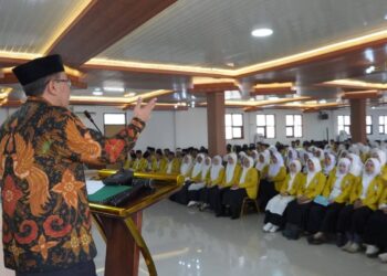 Sekda Ajak Pesantren Sarjana UMN Seimbangkan Kemajuan Teknologi dan Nilai Agama