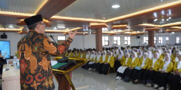 Sekda Ajak Pesantren Sarjana UMN Seimbangkan Kemajuan Teknologi dan Nilai Agama