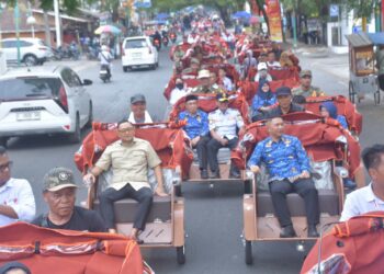 Bupati Salurkan Becak Listrik Bantuan Presiden untuk Dukung Ekonomi Masyarakat