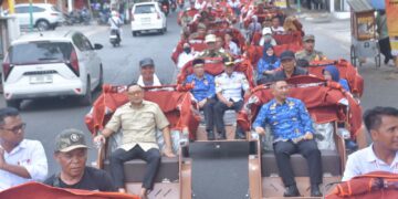 Bupati Salurkan Becak Listrik Bantuan Presiden untuk Dukung Ekonomi Masyarakat