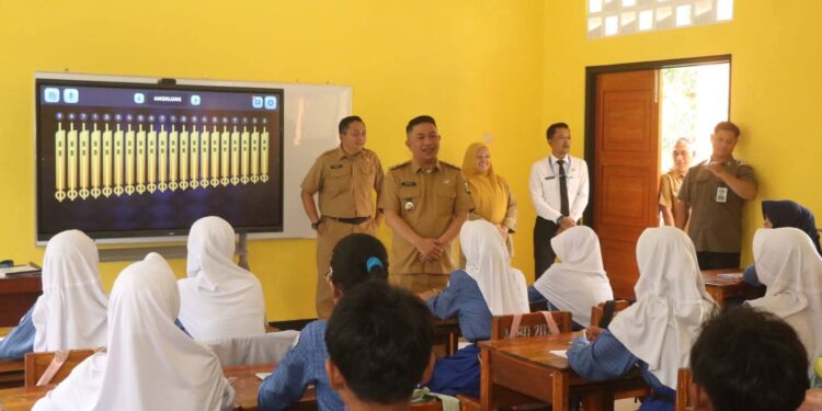 Pemerintah Kabupaten Sukabumi Dorong Lingkungan Belajar Berkualitas Lewat Revitalisasi Sekolah