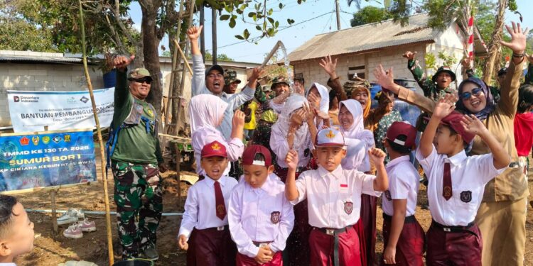Sumur Bor TMMD ke-130 Atasi Krisis Air Bersih di Cikiara Kebun